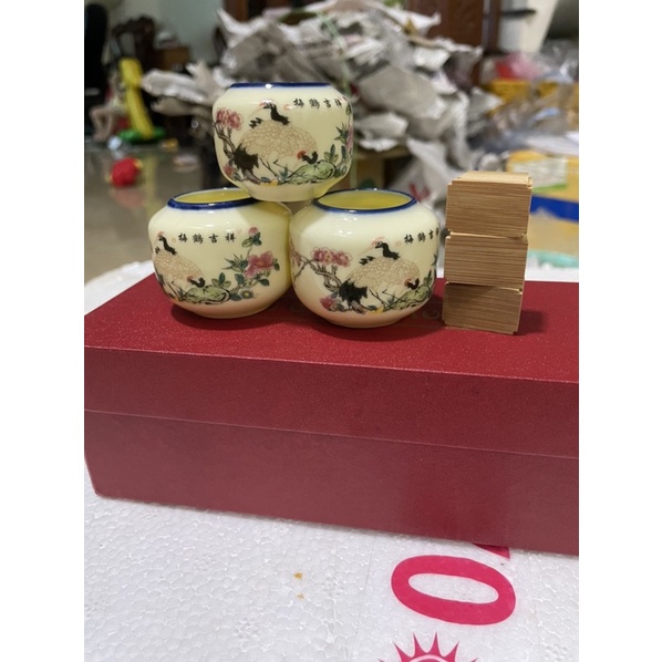 Cóng mào, choè tặng tai tàu