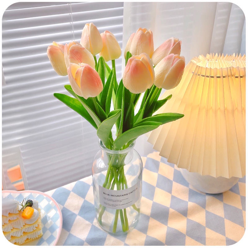 Hoa tulip mini nhân tạo cho trang trí tiệc cưới nhà ở khách sạn sự kiện
