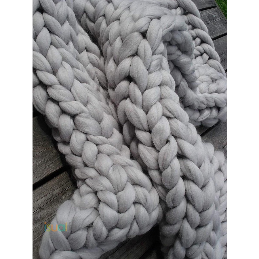 Chăn đan len sợi to giữ ấm tiện dụng