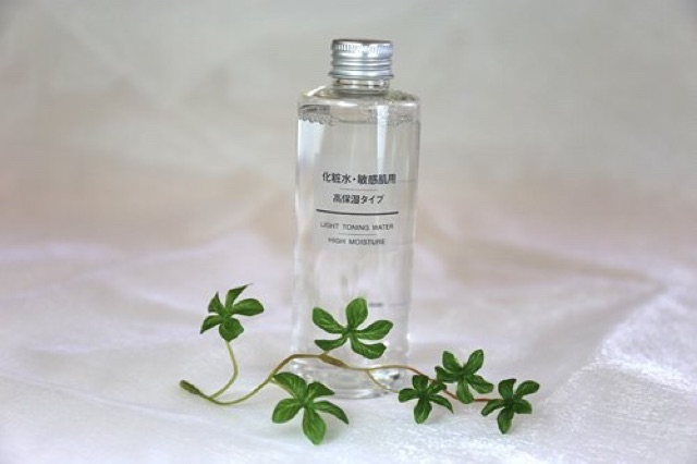 nước hoa hồng MUJI nhật bản 200 ml giá 140.000/c