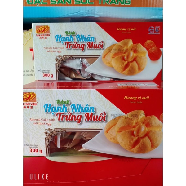 Bánh hạnh nhân trứng muối Tân Huê Viên