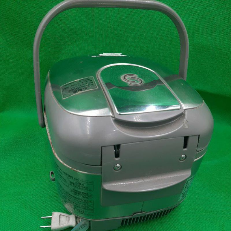 Nồi Cơm điện tử Zojirushi nội địa nhật 0,5l dành cho 2 -3 người ăn | BigBuy360 - bigbuy360.vn