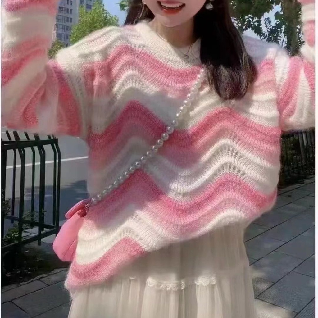 Áo Sweater Cổ Tròn Dáng Rộng Họa Tiết Kẻ Sọc Màu Sắc Tươi Tắn Thời Trang Thu Đông 2022