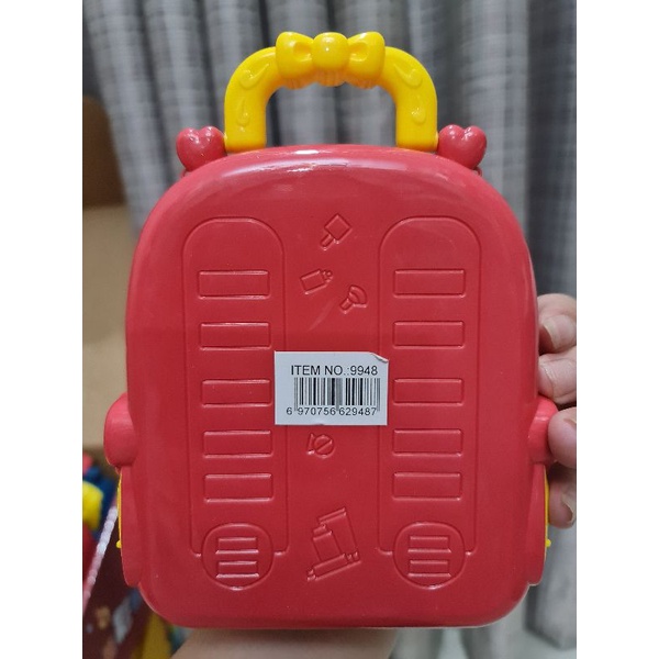 Vali make up (trang điểm) cho bé size 17cm.
