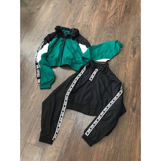 Áo khoác nữ Bershka