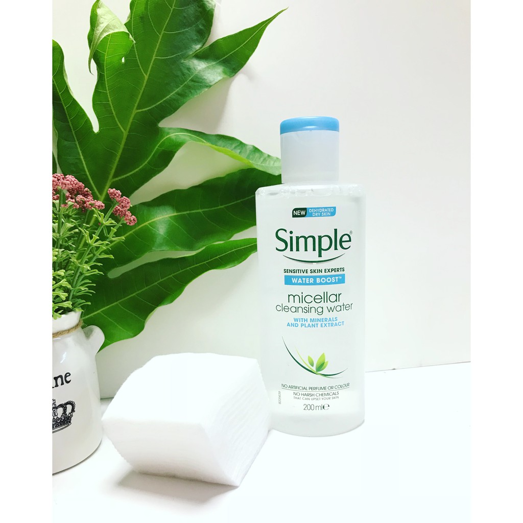 Nước tẩy trang siêu cấp ẩm Simple Water Boost Micellar Water 200ml