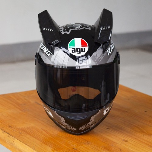 Mũ fullface AGU tem racing bạc gắn sừng - Nón bảo hiểm đi phượt