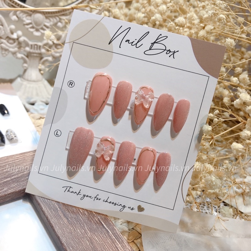Thẻ tag nail box in sẵn , tag bìa nail box thiết kế giá rẻ kt 9x11 cm giấy c300