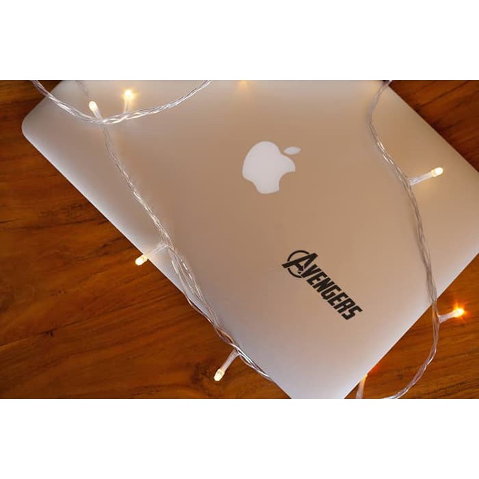 Miếng Dán Trang Trí Laptop / Macbook / Apple Hình Logo Avengers Marvel Shileld