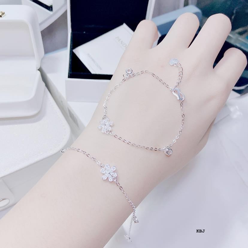 Lắc tay nữ xinh đẹp, chất liệu bạc ta