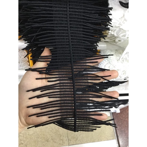 Ren chỉ may quần áo