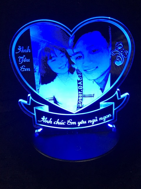 Đèn Led 3d khắc hình ảnh laser đổi 7 màu sáng tạo