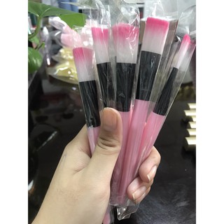 Cọ Quét Mặt Nạ Nội Địa Trung
