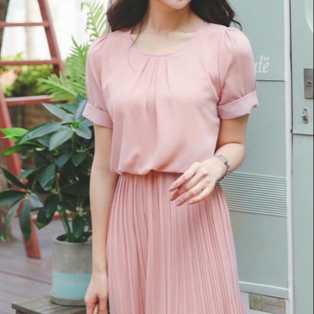 Đầm hồng dập li