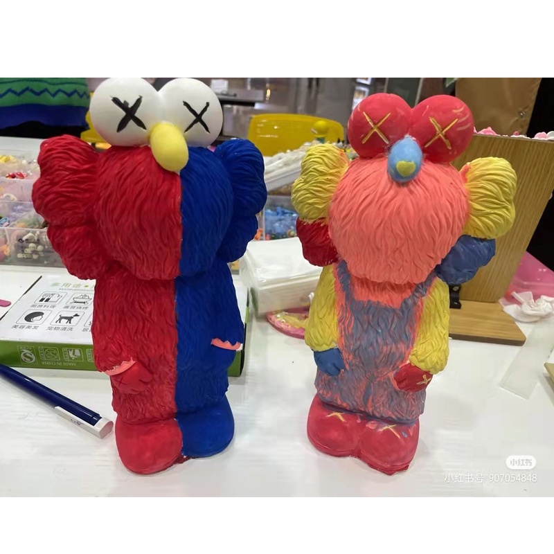 Tượng nhựa Vinyl Kaws - dùng để sáng tạo tô tượng