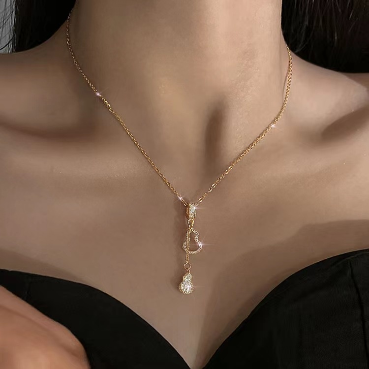 Dây Chuyền Hợp Kim Mặt Hình Quả Bầu Đính Đá Thời Trang Cho Nữ