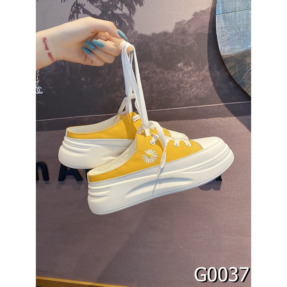 [Order 10 ngày] Giày trắng không gót của phụ nữ mùa xuân 2020 mới màu đỏ ròng Phiên bản Hàn Quốc của nền tảng Baotou bán