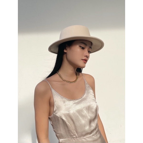 Nón phớt vành tròn