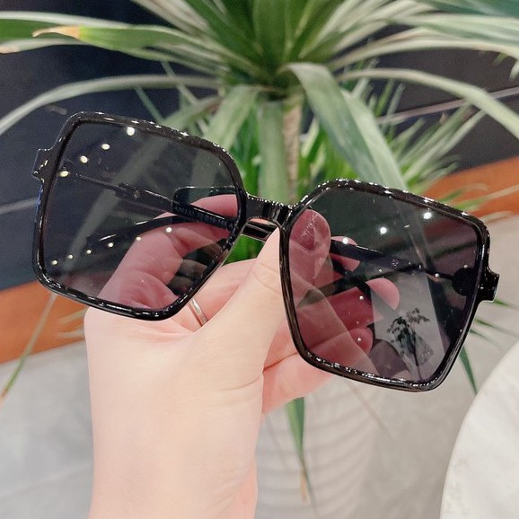 Kính Mát Hợp Kim Nam nữ FENDI Tròng Phân Cực Polarized | BigBuy360 - bigbuy360.vn