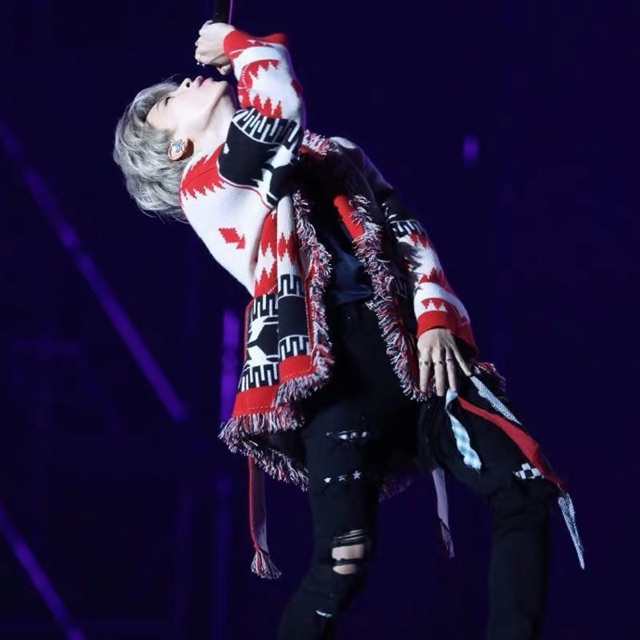 VIDEO + ẢNH THẬT ÁO KHOÁC LEN CARDIGAN BTS TẠI SBS GAYO DAEJUN