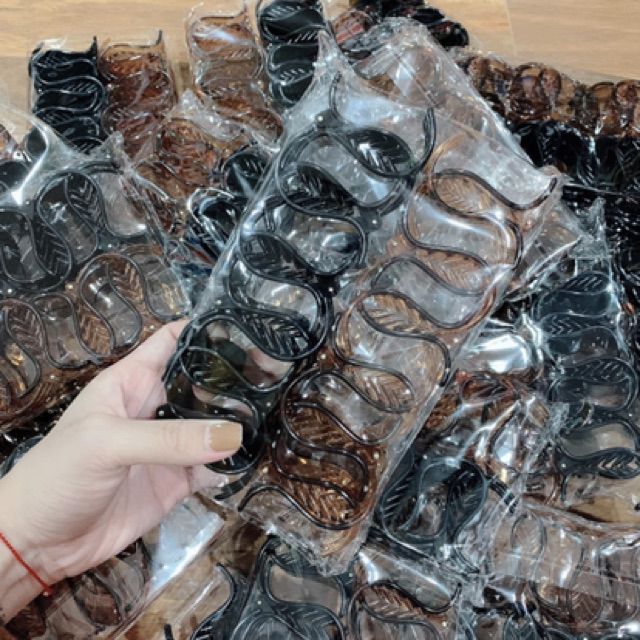 Kẹp tóc càng cua màu bóng 3 răng 5 răng (nâu/đen)