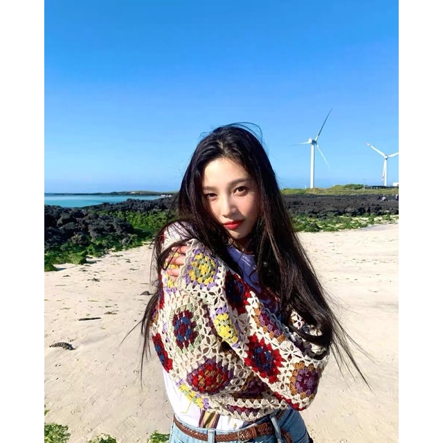 Áo cardigan len Đan móc hoạ tiết hoa giống Joy RED VELVET trong MV Hello