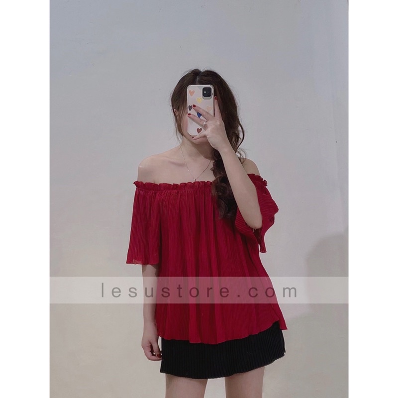 Áo bẹt vai dập li tay xoè