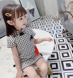 Sườn xám bé gái