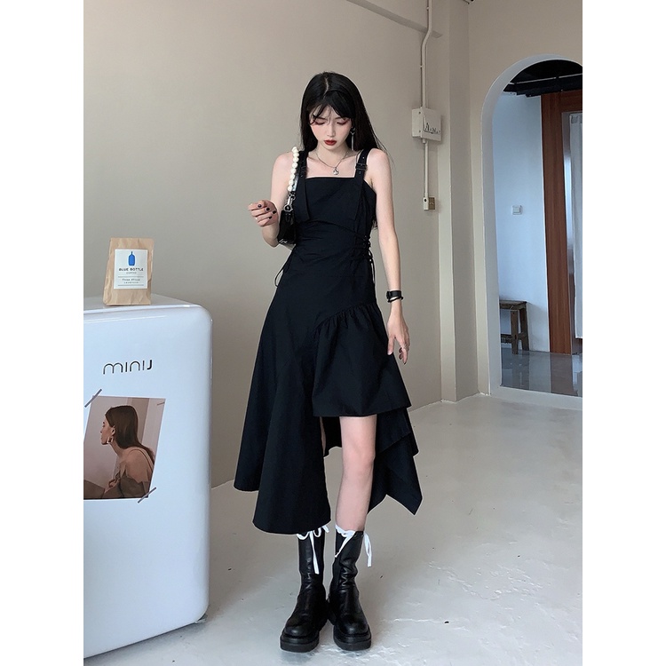 Váy hai dây đen cá tính ulzzang ( có sẵn) | BigBuy360 - bigbuy360.vn