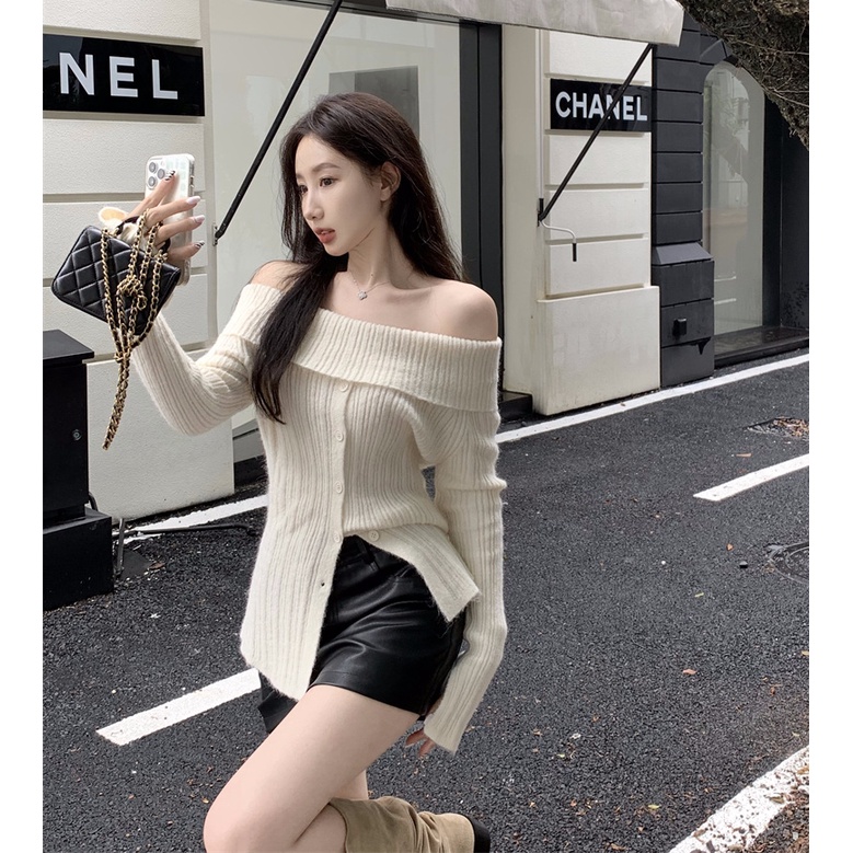 QKOOLE  Áo sweater Dệt Kim Tay Dài Hở Vai Màu Sắc Đơn Giản Phong Cách Hàn Quốc Cho Nữ áo khoác