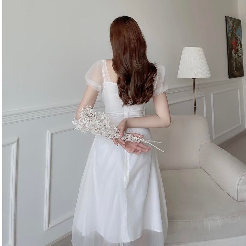 [Ảnh thật] Đầm trắng cổ vuông nhún ngực nút bọc viền bèo tay phồng