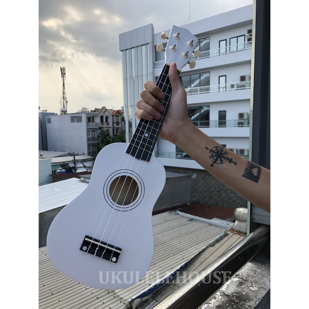 Đàn Ukulele Soprano ( Tặng 5 Phụ Kiện Kèm Theo ) - Hàng Có Sẵn