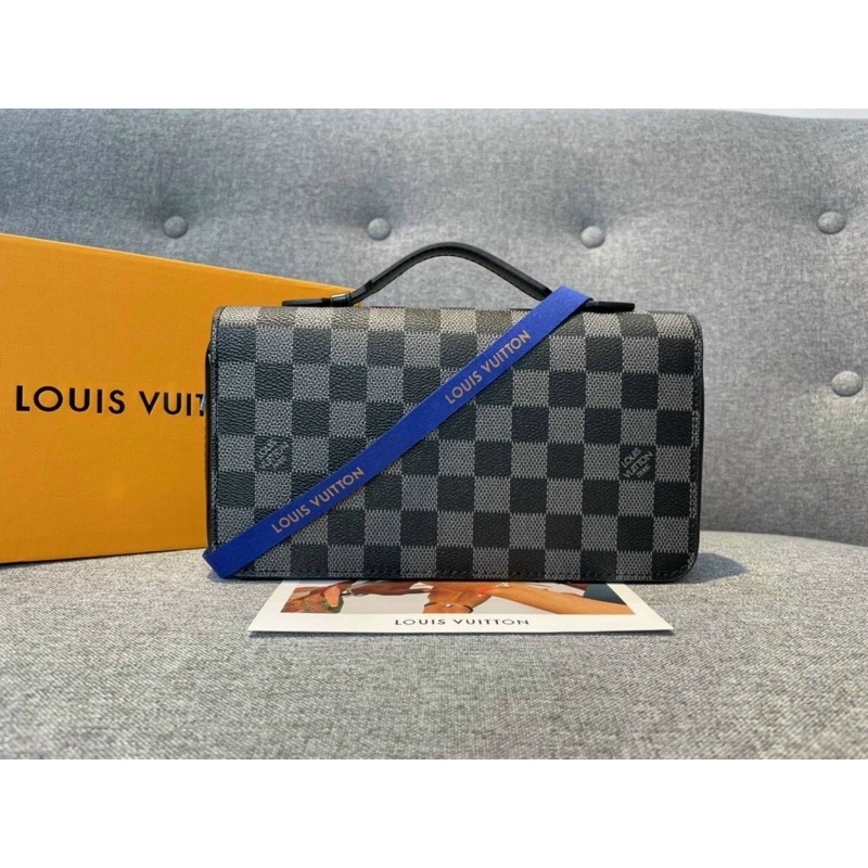 Clutch / ví cầm tay