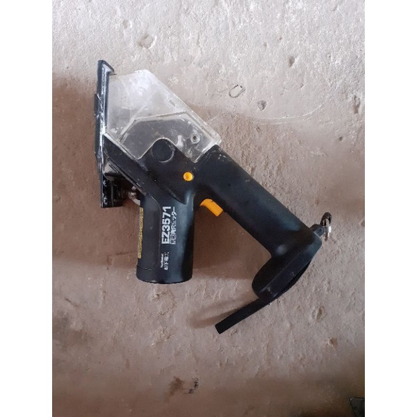 Thân máy cắt thạch cao nhật bãi