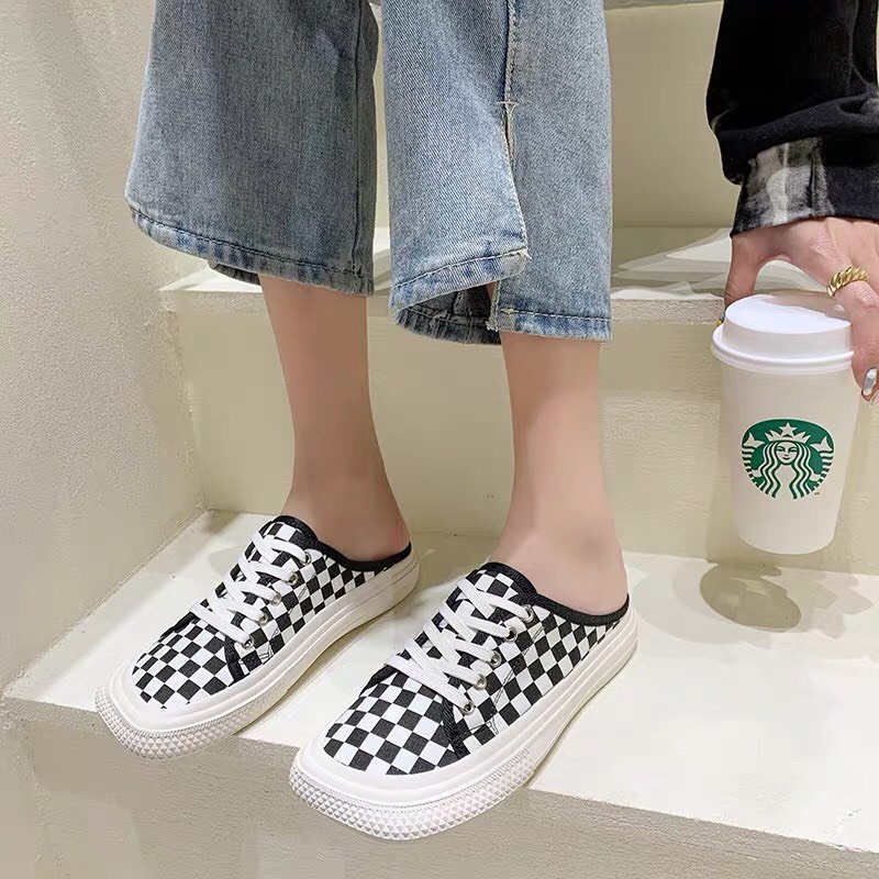 Giày sục nữ mũi vuông nhiều màu cá tính. Chất liệu vải mềm đi êm chân, không gây mùi, thoáng khí. Dễ phối đồ