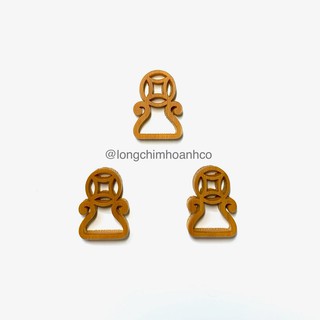 Cửa sổ tre chạm đồng tiền lồng khuyên