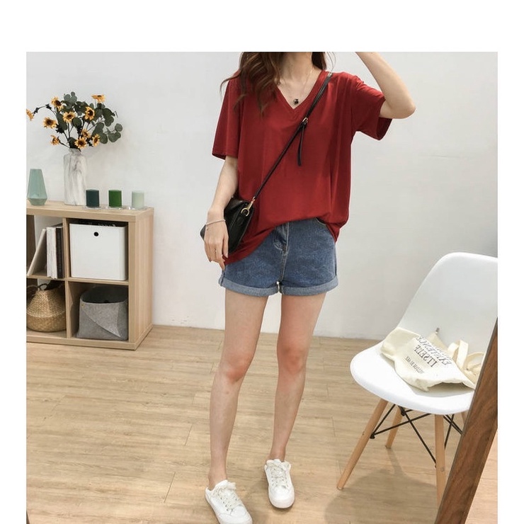 Áo thun nữ tay ngắn form rộng cổ tim