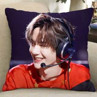 Gối Ôm, Gối Vuông Cao Cấp In Hình Vương Nhất Bác Wang Yibo kích thước 36*36CM [KÈM QUÀ]