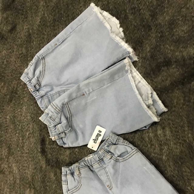 Quần short jean bé gái