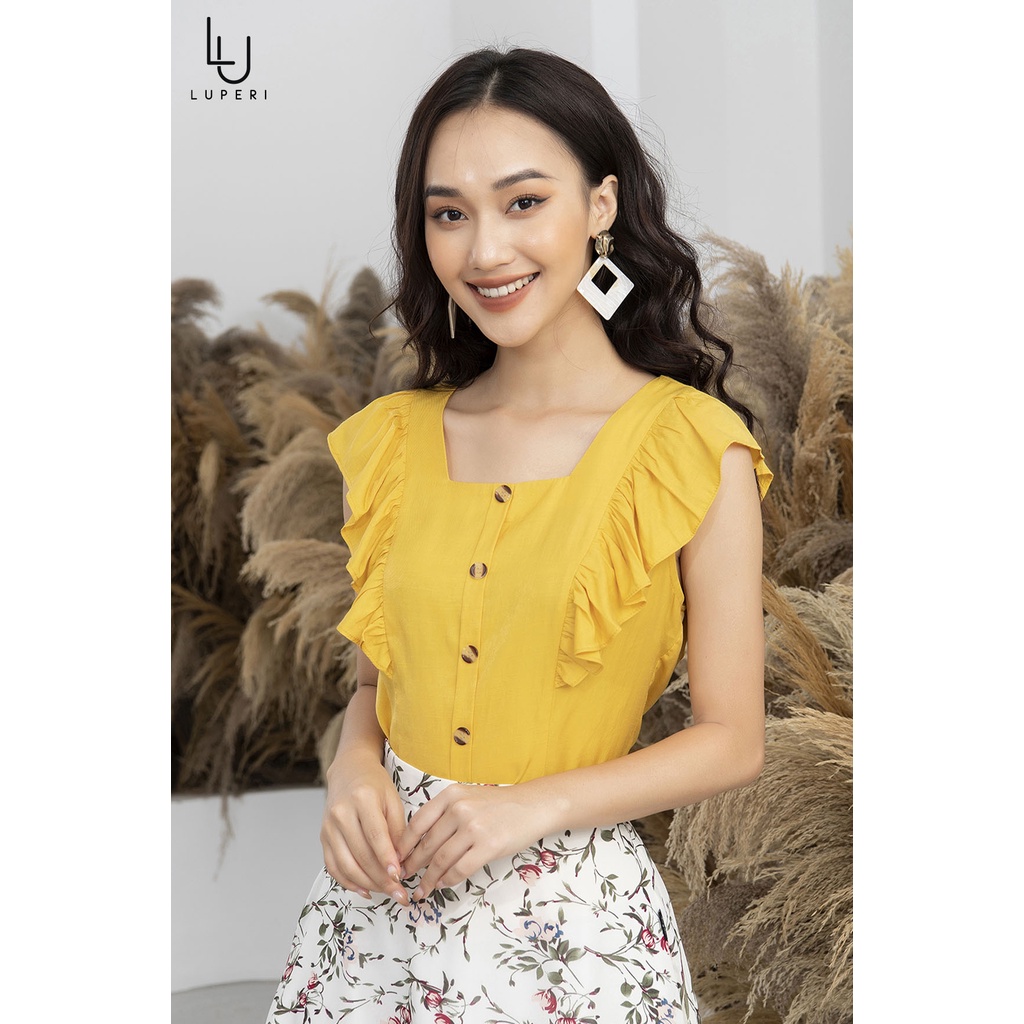 Áo sơ mi nữ công sở LUPERI LFSM1155 sát nách cổ vuông trẻ trung, thanh lịch, hiện đại