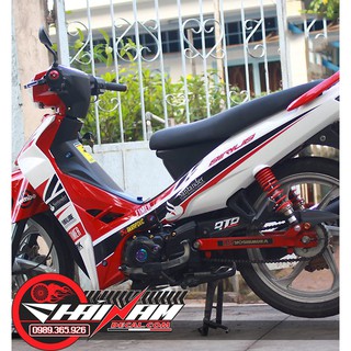 Tem Xe Sirius Trắng Đỏ Viền Đen