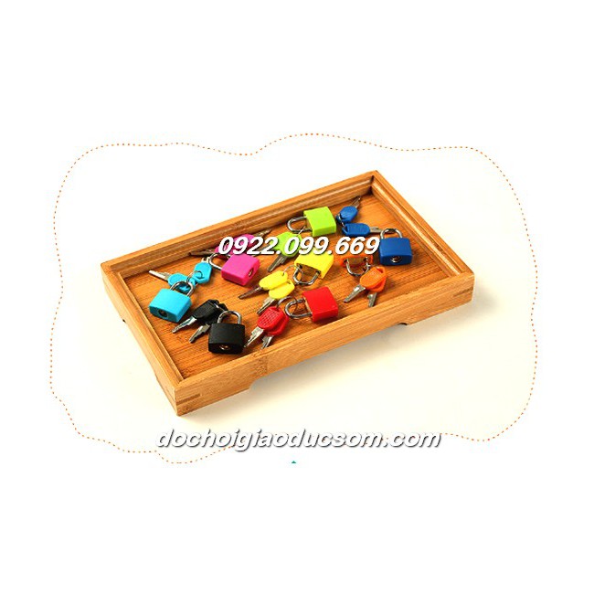 Giáo cụ Montessori - Bộ khóa màu  cho bé tập thực hành mở khóa