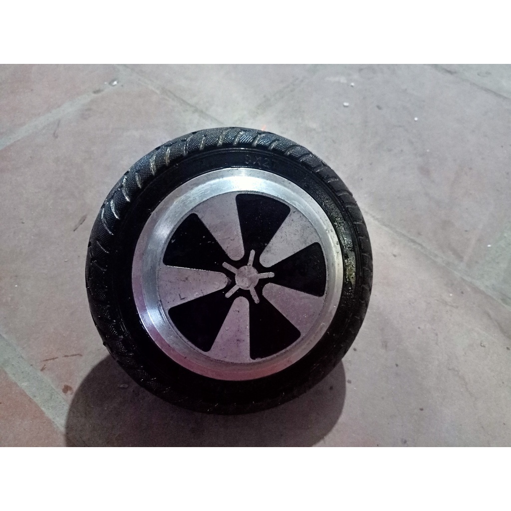 Bánh cân bằng không lõi, không động cơ