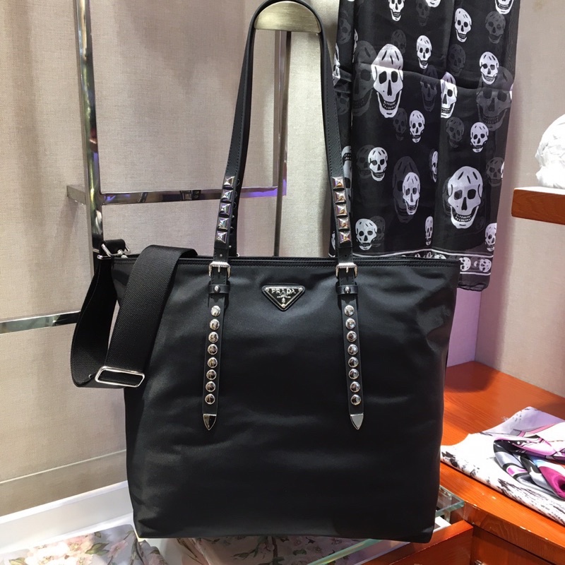 Túi đeo vai/ túi xách công sở thương hiệu Prada cao cấp size 34 hàng vip 1-1