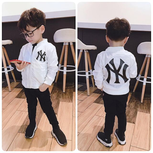 Áo khoác gió đẹp cho bé