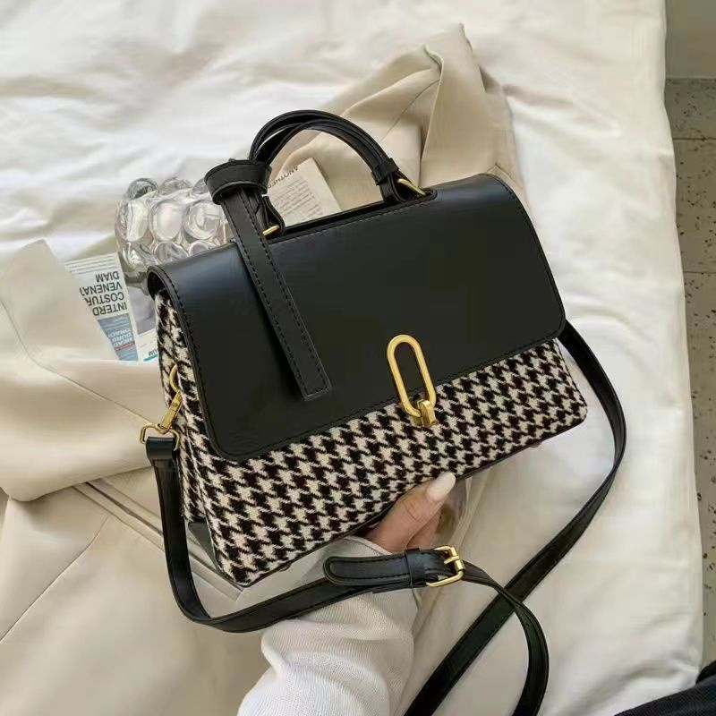 Túi Xách Nữ Đeo Chéo Cầm Tay Dạ ChiChi Store