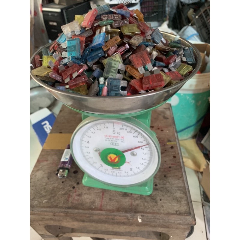 Cầu chì bãi quy cách 1 kg