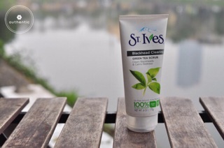 Sữa Rữa Mặt Tẩy Da chết St.Ives 170gr
