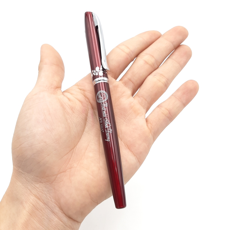 Bút Mài Ánh Dương 053+ (Ngòi Vàng) - Mẫu 2 - Thân Bút Màu Đỏ