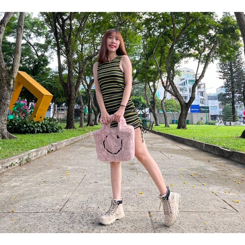 TÚI LÔNG SECONDHAND MÀU HỒNG MẶT CƯỜI